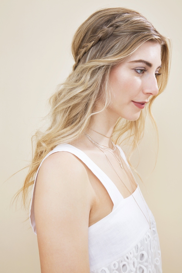 Refreshing the face in the heat